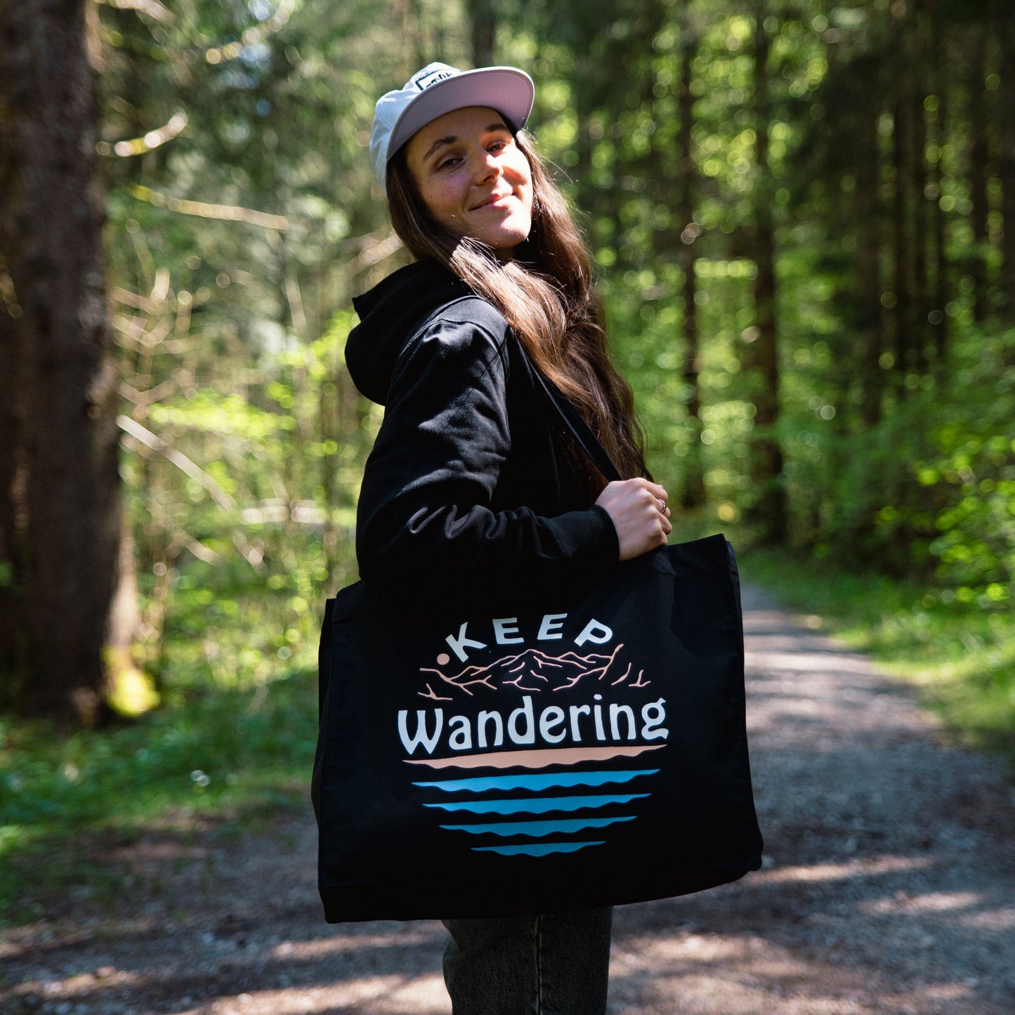 "Keep wandering" Tote Bag