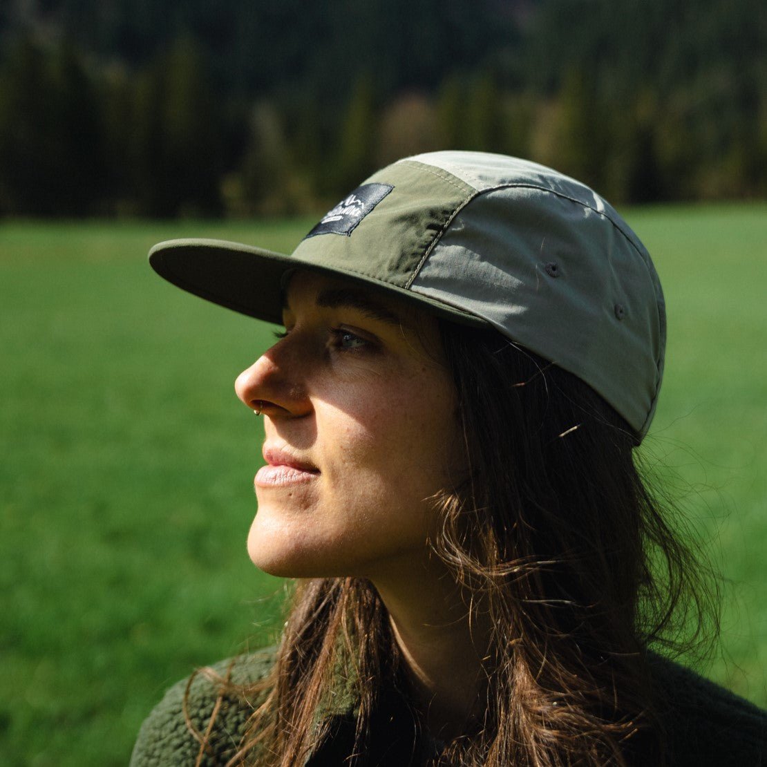 Recycled "Active" five-panel Cap in Army/Eucalyptus